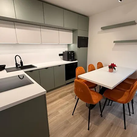 Apartmán Adelia - Apartmanovy Dom Pinea - Frida Nova Lesna